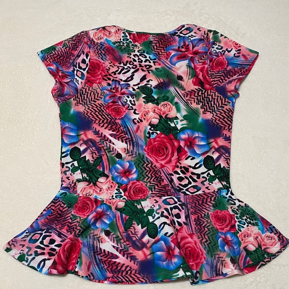 Floral Stretch Top - Picture 2 of 3